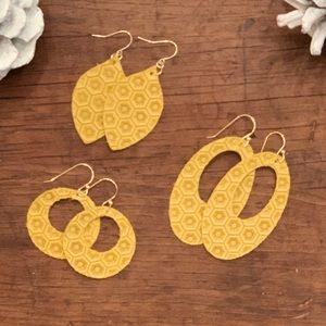 [ HANDMADE ] LEATHER EARRINGS / 3 styles